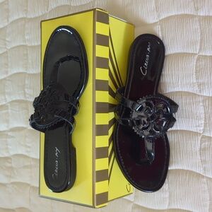 Circus NY by Sam Edelman black patent slides